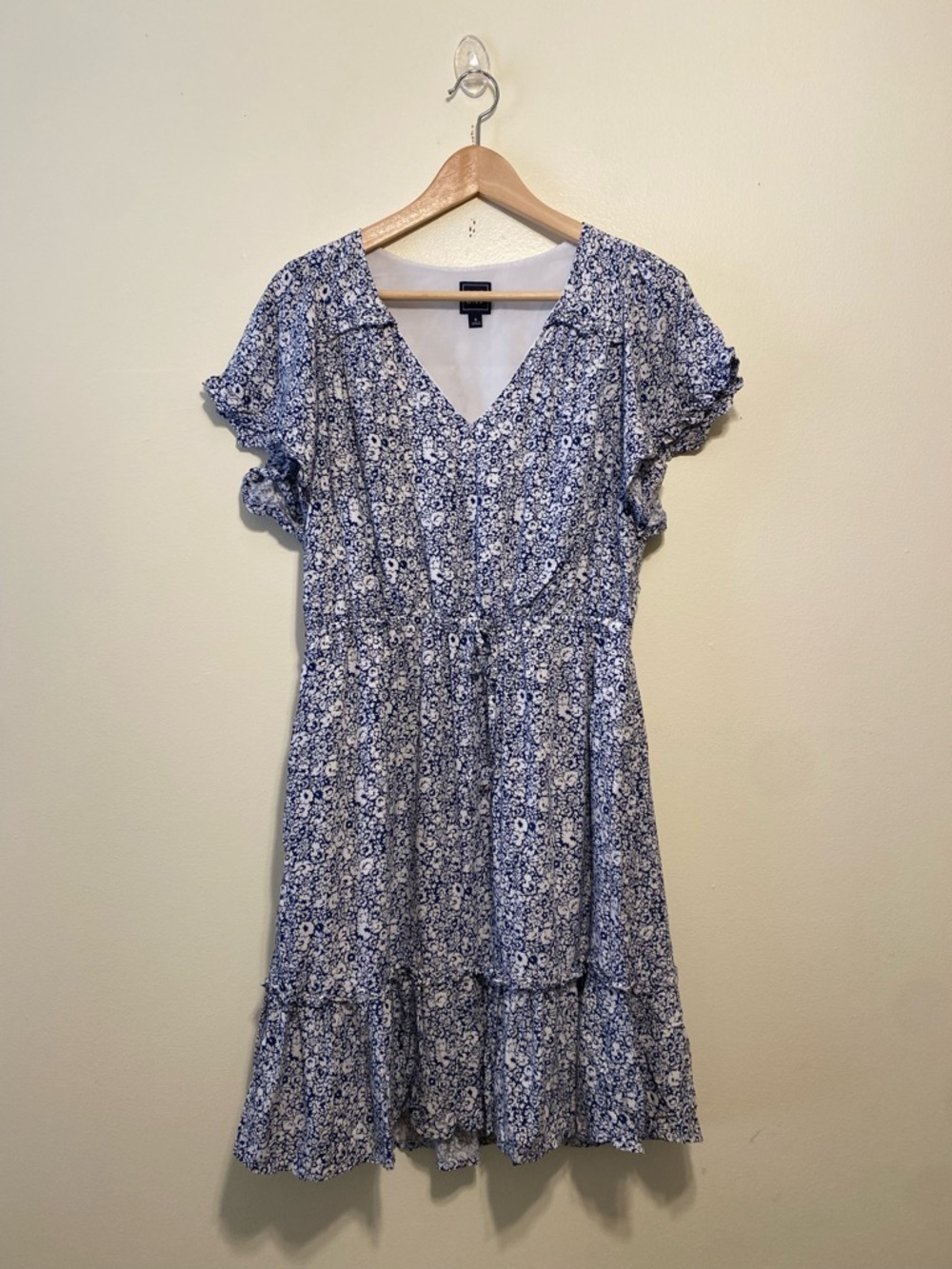GAP Blue Floral V-Neck Tiered Mini  Dress. Size S